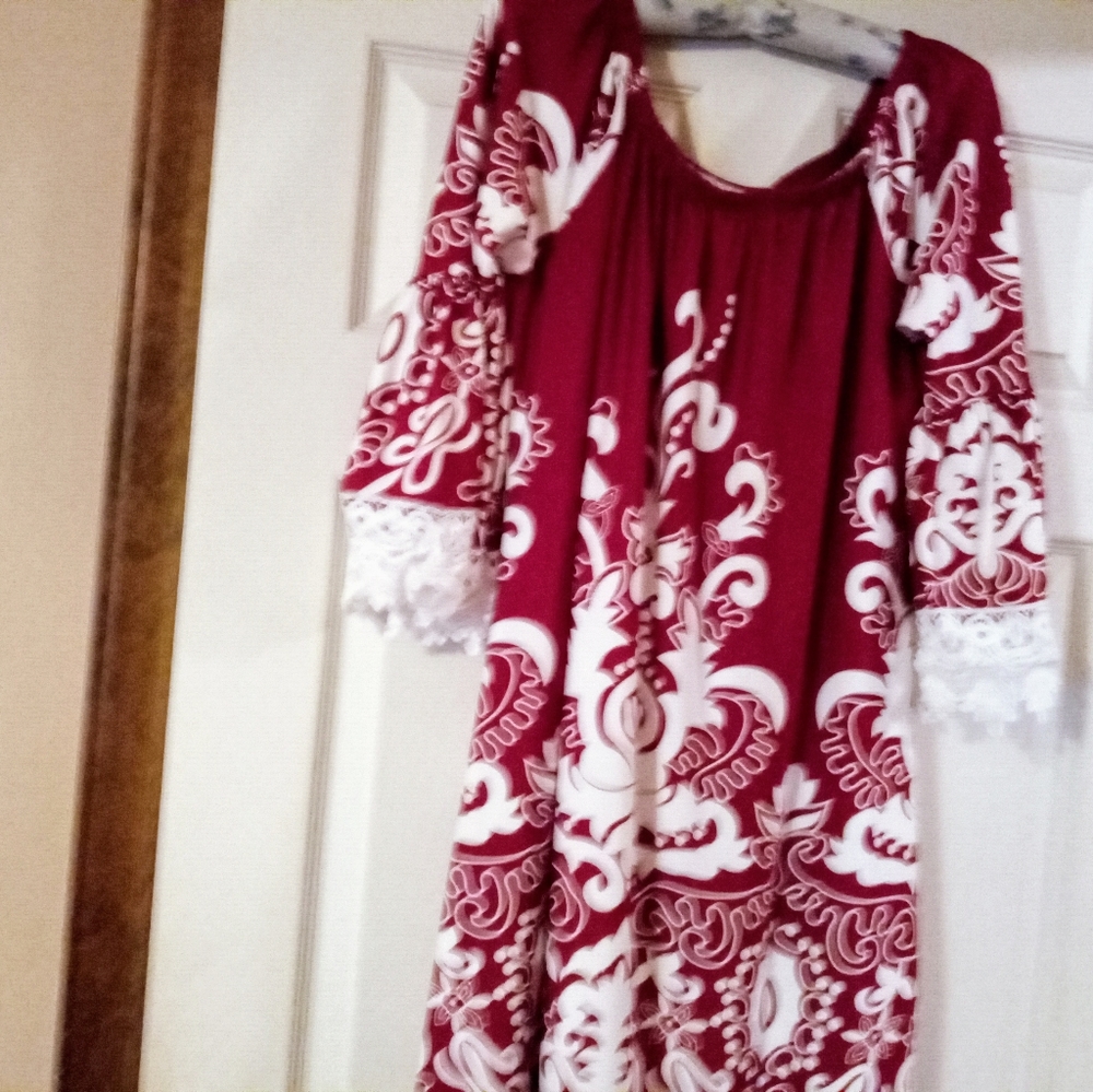 WHITE MARK DRESS - Picture 3 of 4
